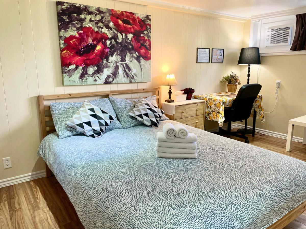 Perfect Home-Private Washrooms,Free Parking,High Speed Net トロント エクステリア 写真