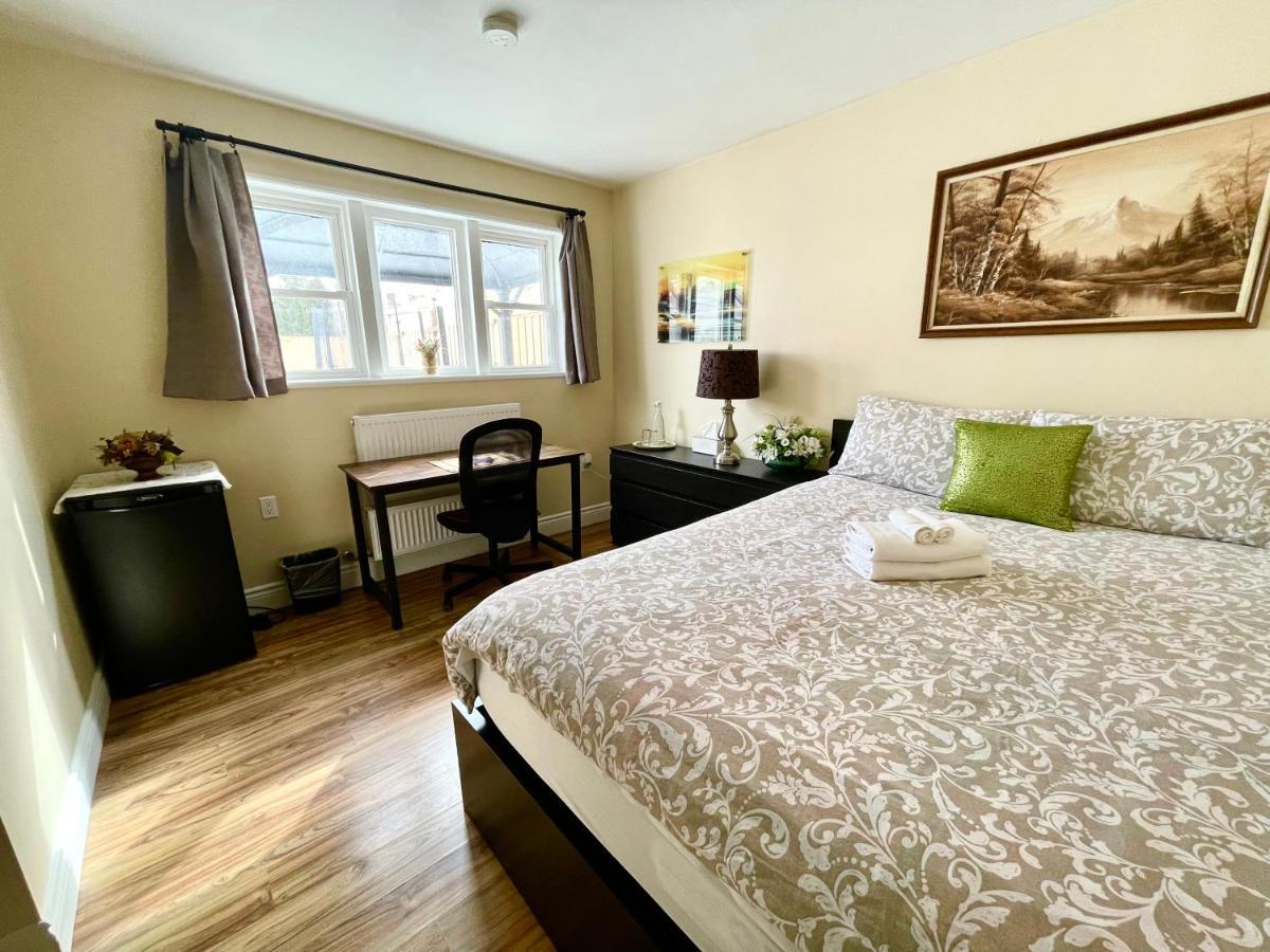Perfect Home-Private Washrooms,Free Parking,High Speed Net トロント エクステリア 写真