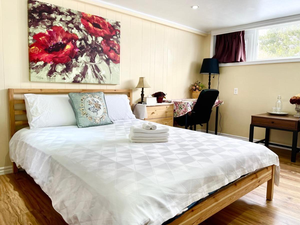Perfect Home-Private Washrooms,Free Parking,High Speed Net トロント エクステリア 写真